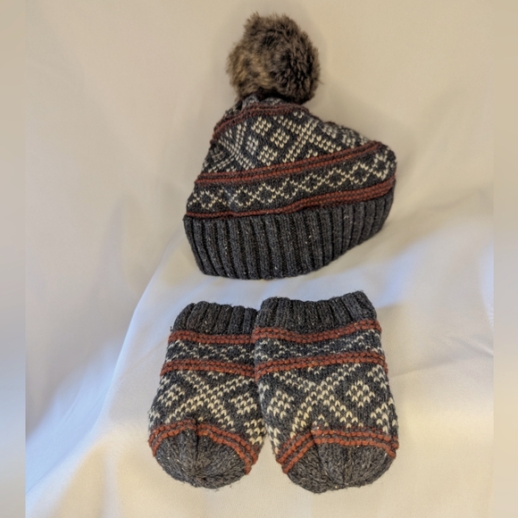 Old Navy Infant Fair Isle Knit Hat and Mitten Set 6-12M Grey - Picture 1 of 8
